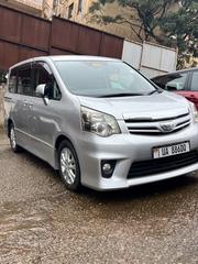 Toyota Noah 2.0 158hp FWD (7 Seater) 2013 Silver for sale