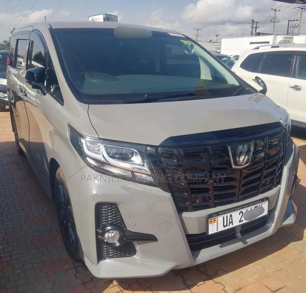 Toyota Alphard 2.5 Petrol FWD 2016 Green