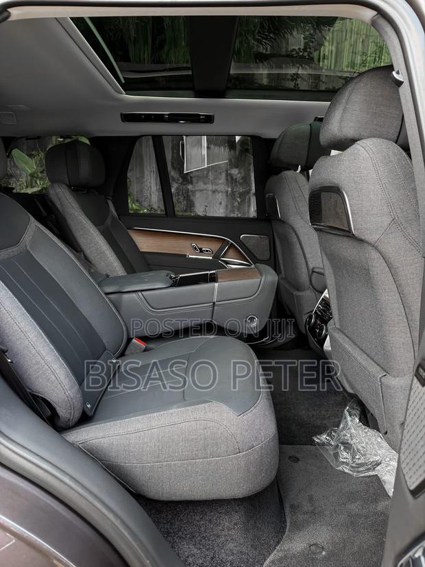 Land Rover Range Rover Vogue 2024 Gray