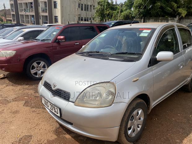 Toyota Vitz 2007 Silver