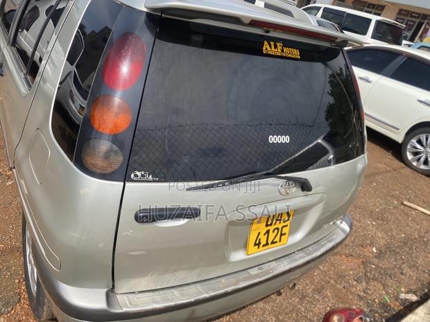 Toyota Raum 2008 Silver