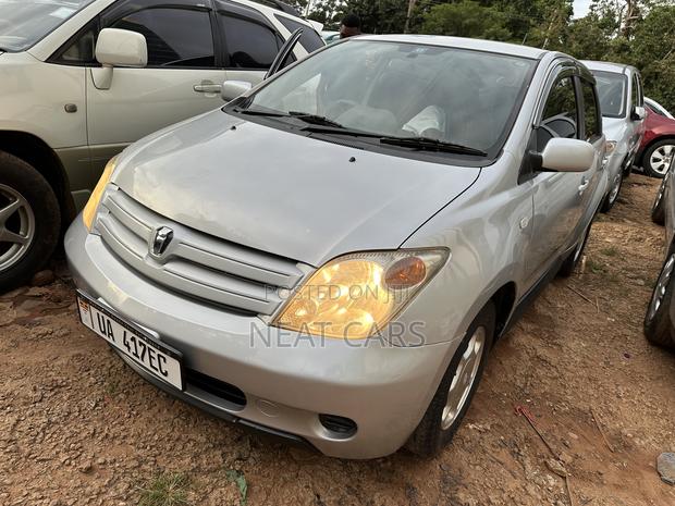 Toyota IST 2007 Silver