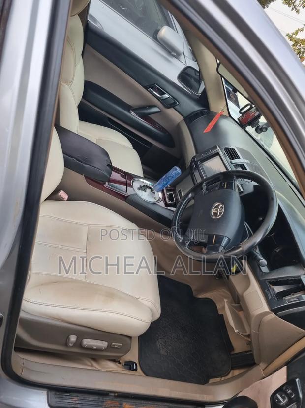 Toyota Mark X 2004 Silver