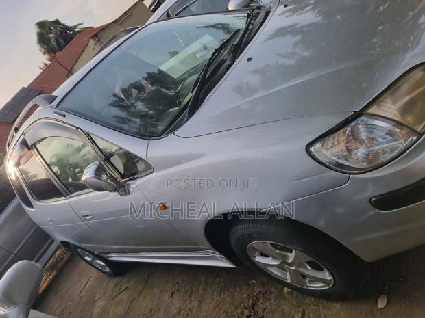 Toyota Corolla Spacio 2000 Silver