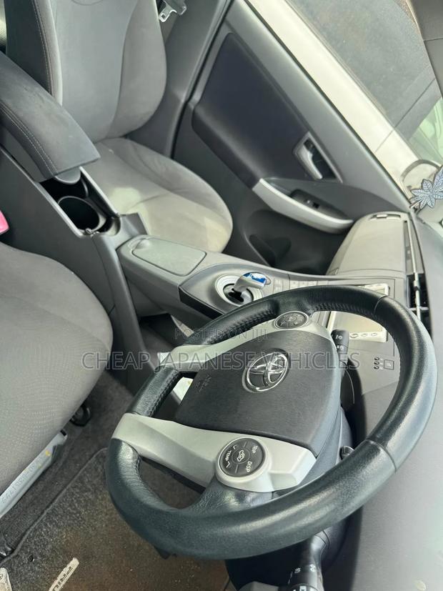 Toyota Prius 2012 Silver