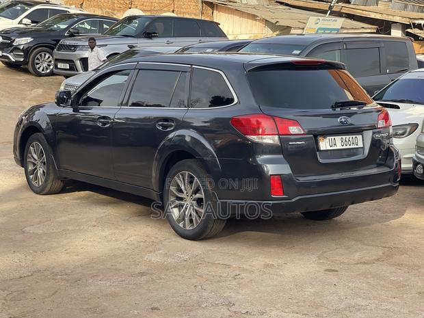 Subaru Outback 2011 Gray