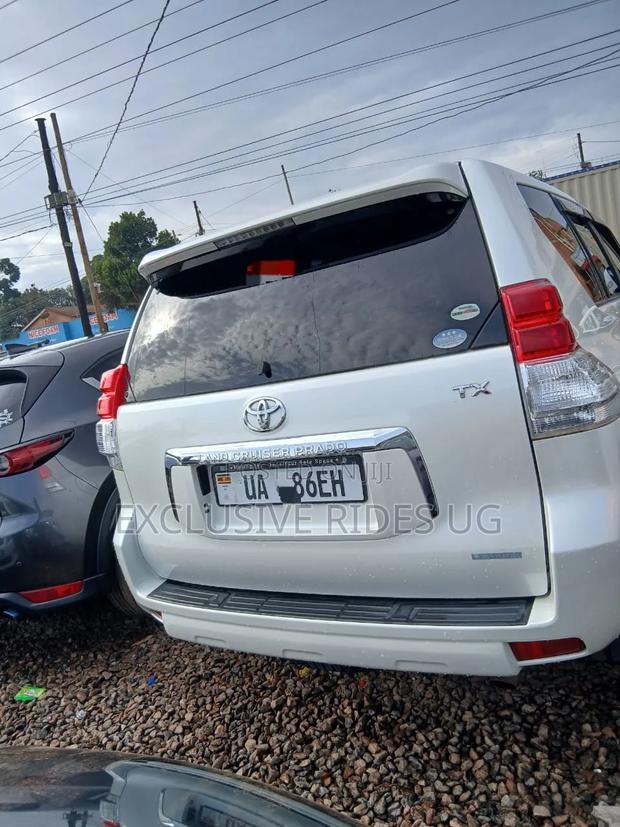 Toyota Land Cruiser Prado 2013 White