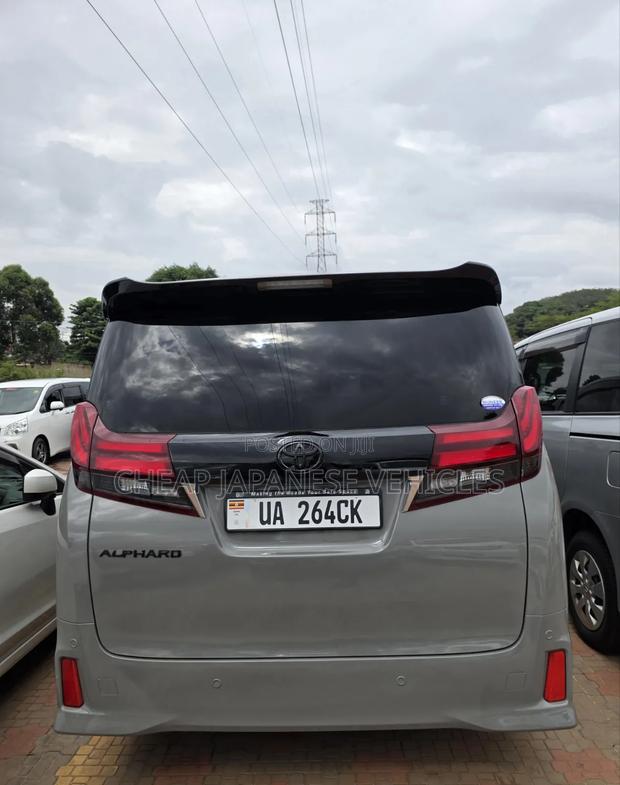 Toyota Alphard 2.5 Petrol AWD 2016 Gray
