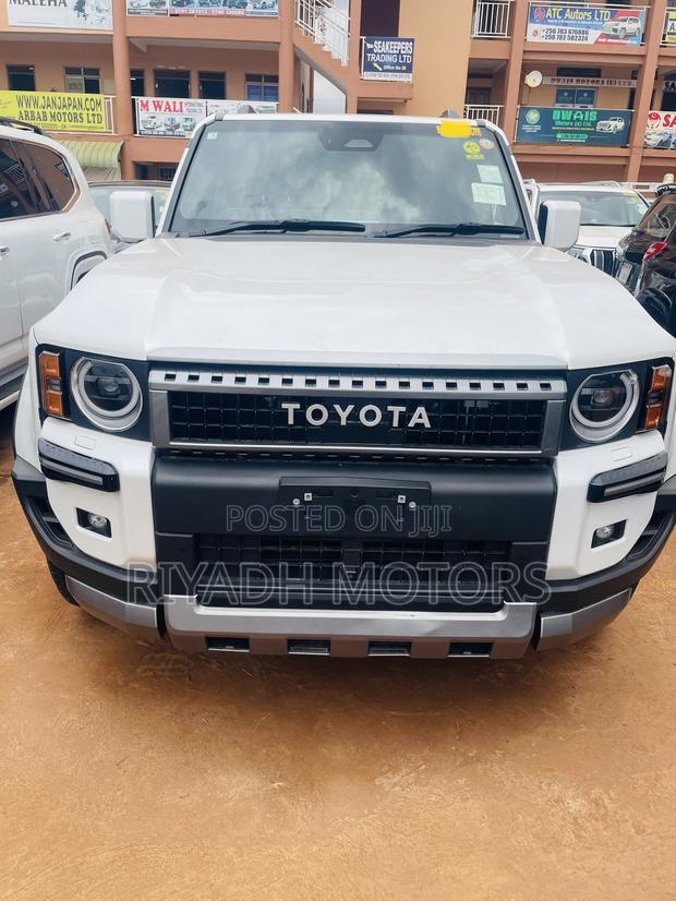 Toyota Land Cruiser Prado 2.8 2024 White