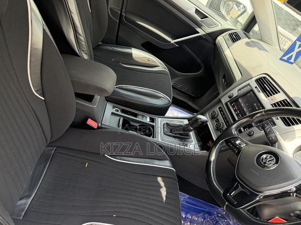 Volkswagen Golf 2016 White