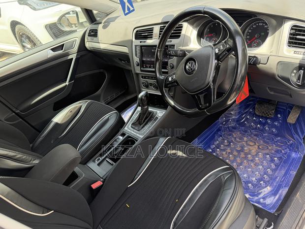 Volkswagen Golf 2016 White