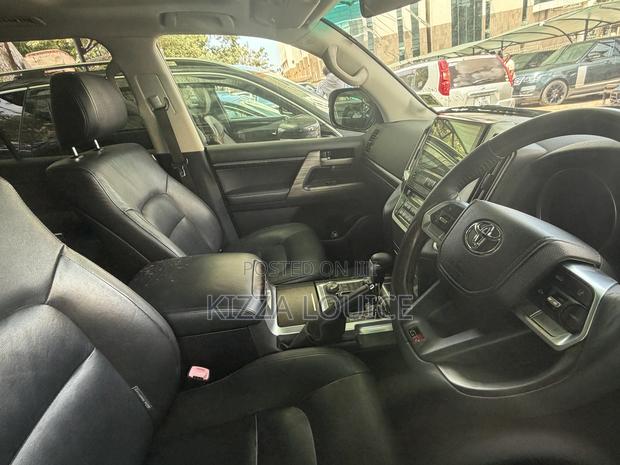 Toyota Land Cruiser Prado 2013 Black