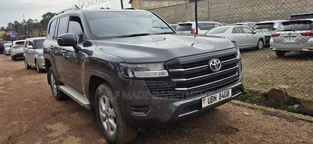 Toyota Land Cruiser 2022 Black