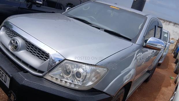 Toyota Hilux 2008 Silver