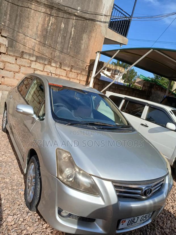 Toyota Blade 2004 Silver