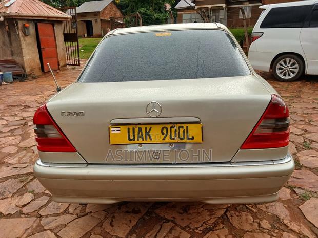 Mercedes-Benz C200 1998 Gold
