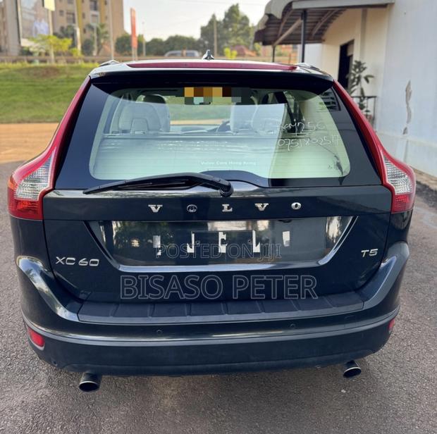 Volvo XC60 2013 Gray