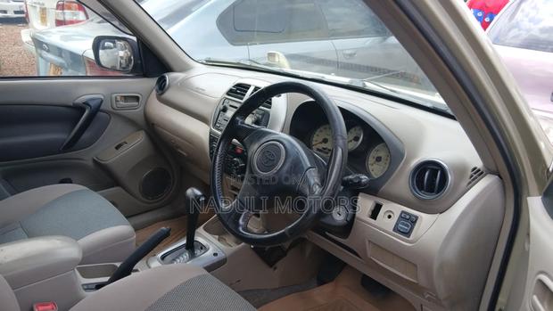 Toyota RAV4 Automatic 2003 Gold