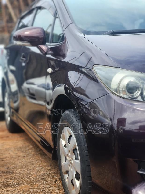 Toyota Wish 2011 Maroon