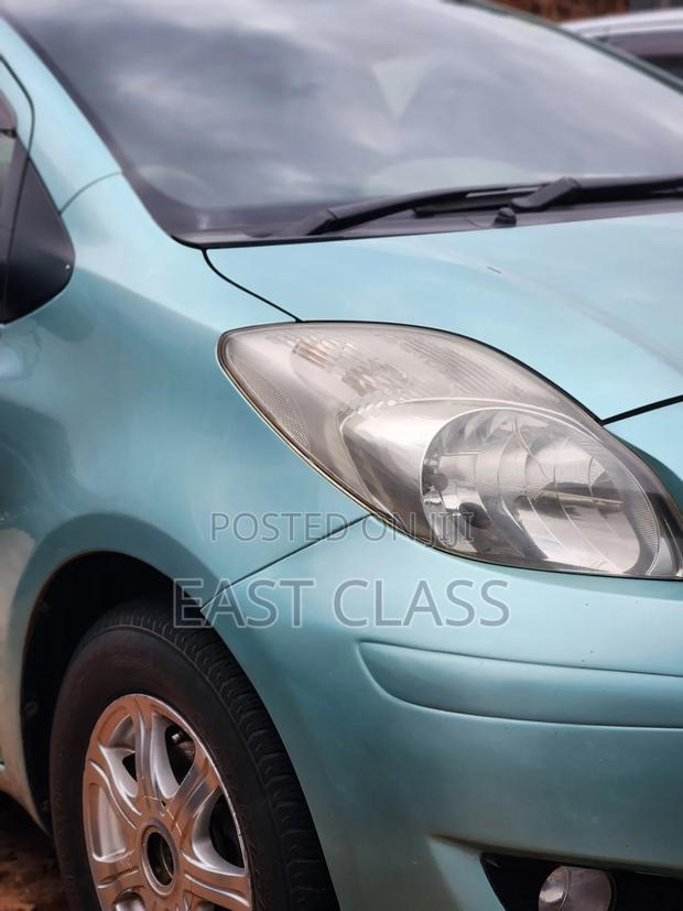Toyota Vitz 1.3 AWD 5dr 2008 Blue
