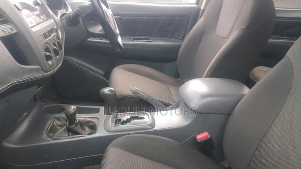 Toyota Hilux 2008 Gold