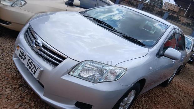 Toyota Axio 2010 Silver