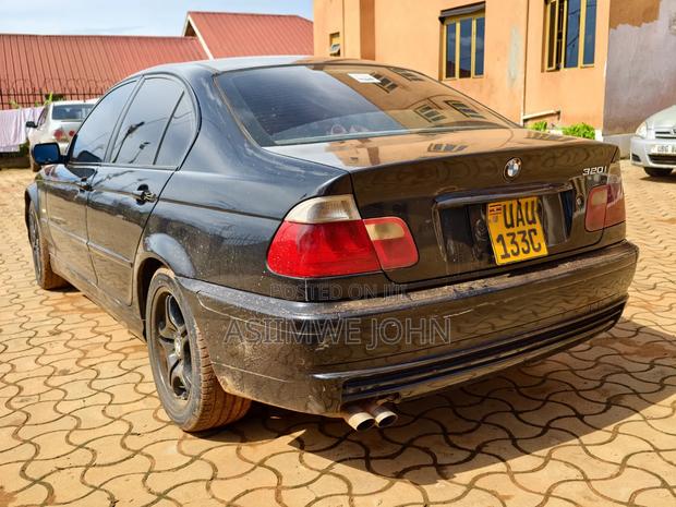 BMW 320i 2004 Black