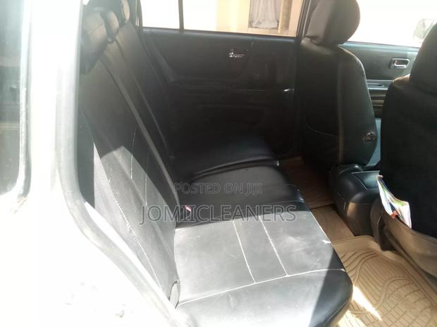 Toyota Kluger 2001 Gray