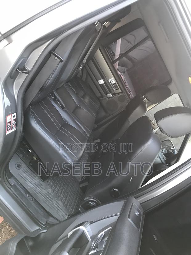 Land Rover Discovery 2013 Gray
