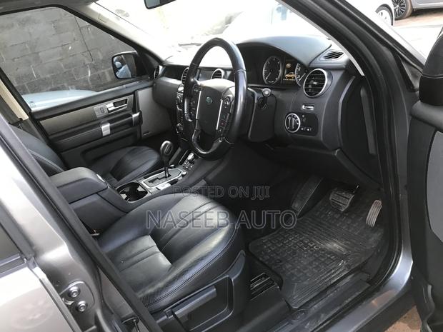Land Rover Discovery 2013 Gray
