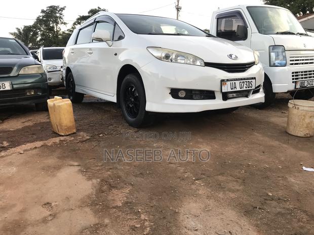 Toyota Wish 2010 White