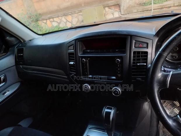 Mitsubishi Pajero Super Exceed 2006 Black
