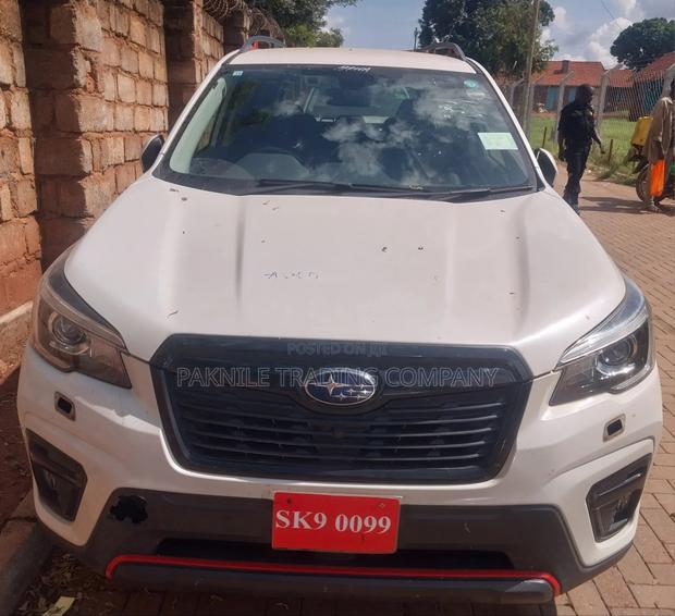 Subaru Forester Base AWD 2019 White