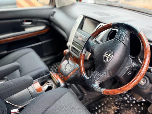 Toyota Harrier 2.4 2009 Maroon