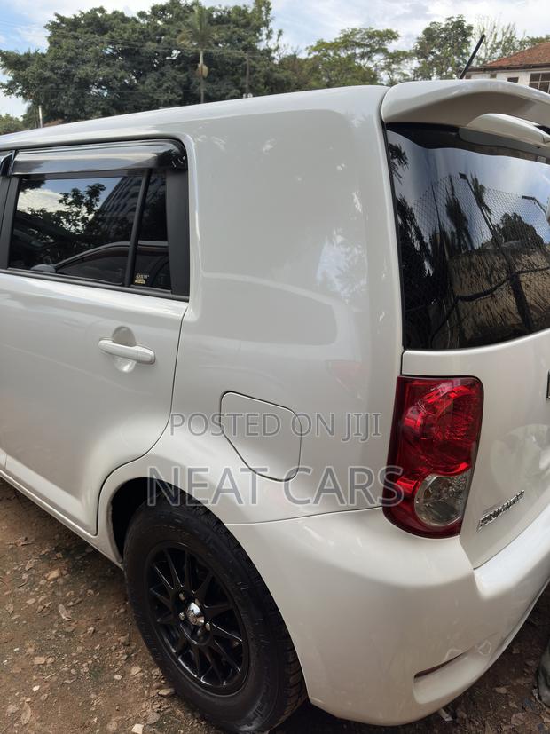 Toyota Corolla Rumion 2010 Pearl