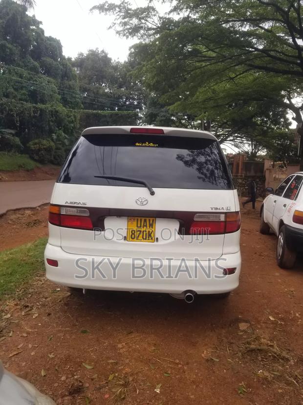 Toyota Estima 2003 White