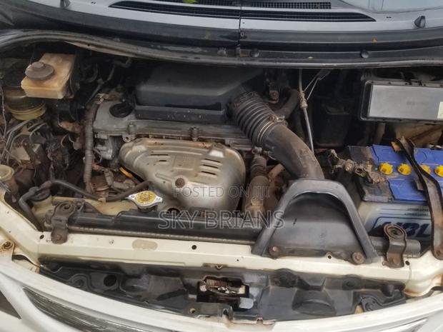 Toyota Estima 2003 White