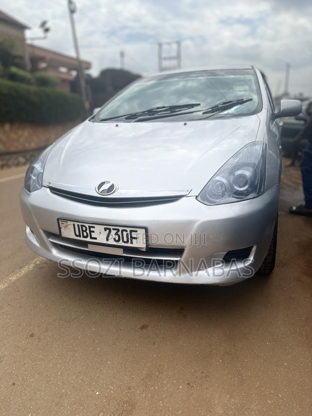 Toyota Wish 2007 Silver