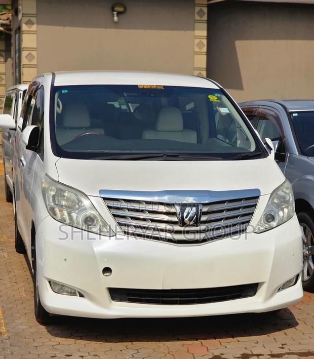Toyota Alphard 2.4 Petrol AWD 2011 White