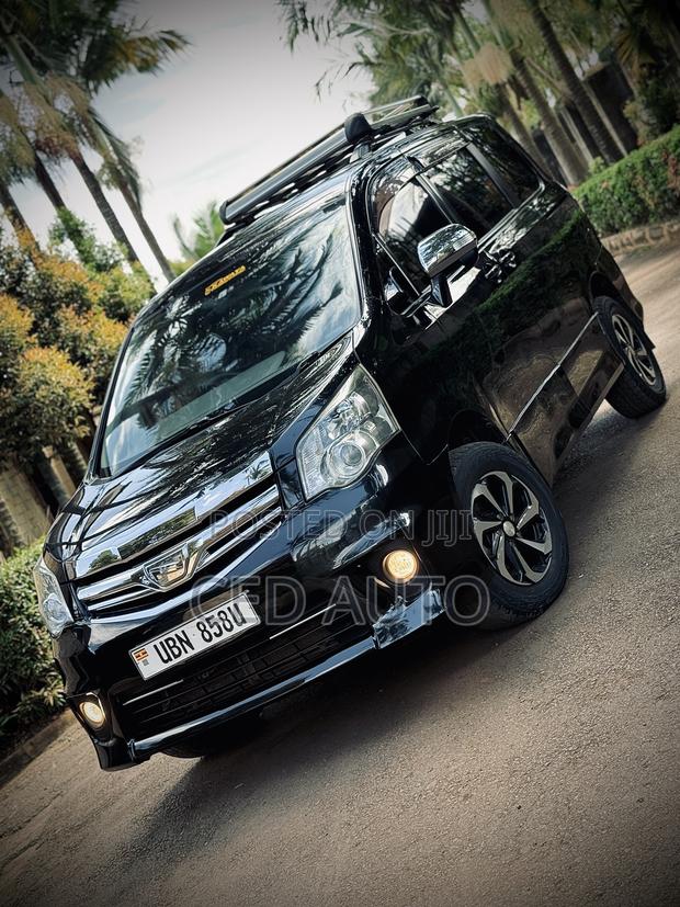 Toyota Noah 2011 Black