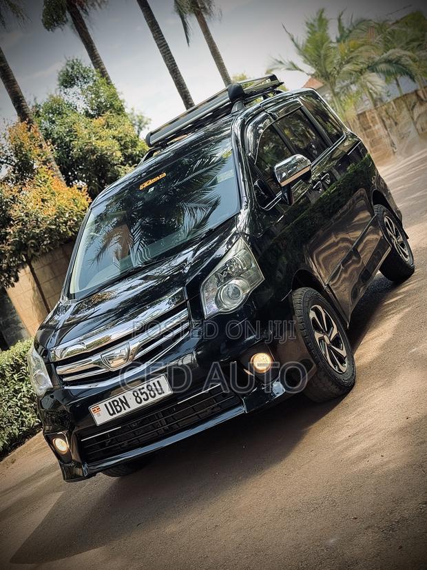 Toyota Noah 2011 Black