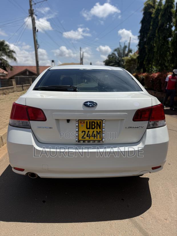 Subaru Legacy 2011 White