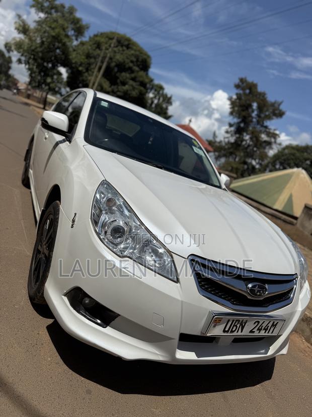 Subaru Legacy 2011 White