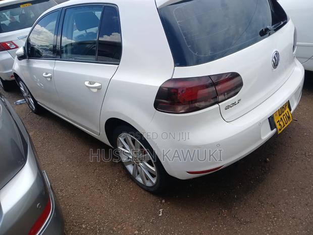 Volkswagen Golf 2010 White