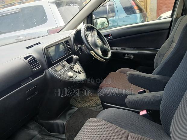 Toyota Wish 2007 Silver