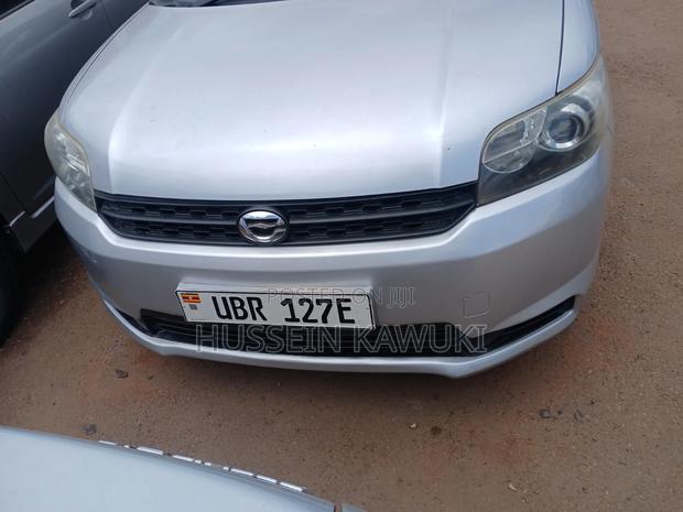Toyota Corolla Rumion 2010 Silver