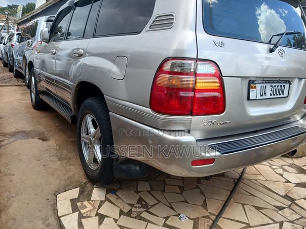Toyota Land Cruiser Prado 2002 Silver