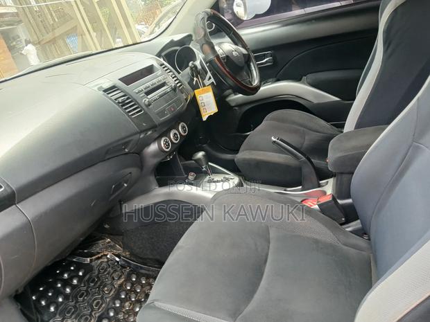 Mitsubishi Outlander 2004 Silver