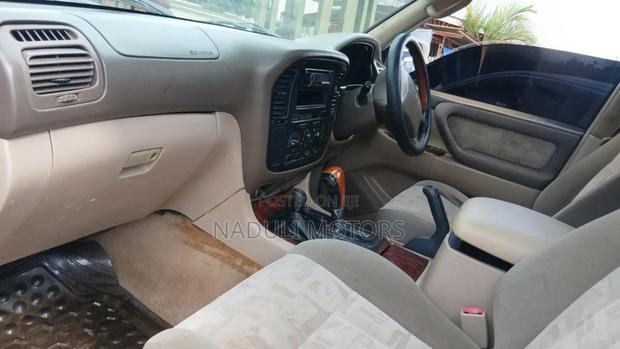 Toyota Land Cruiser 2006 White