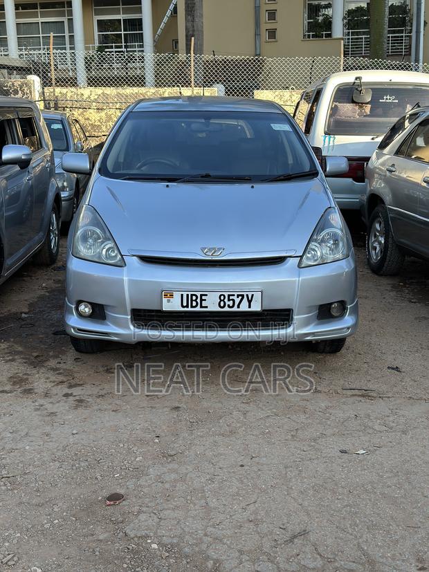Toyota Wish 2003 Silver
